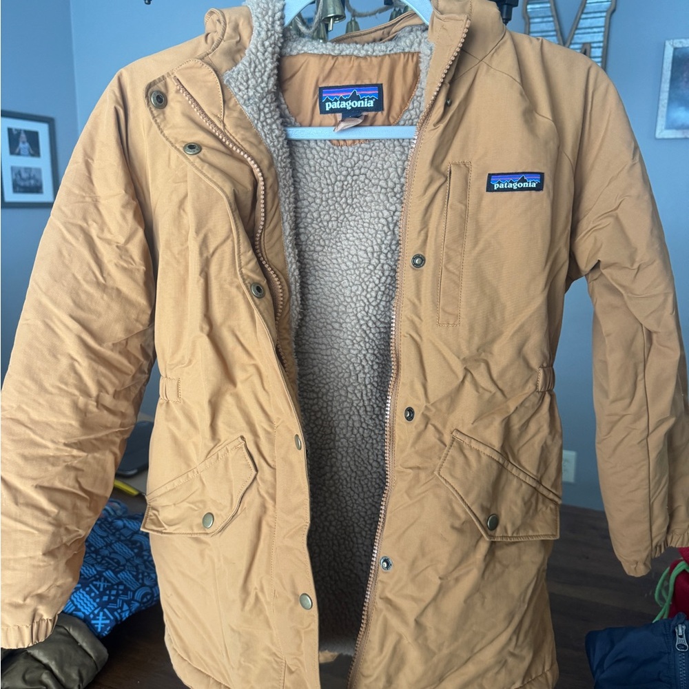 Patagonia Girls Insulated Isthmus Parka